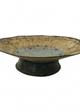 Iron cake stand